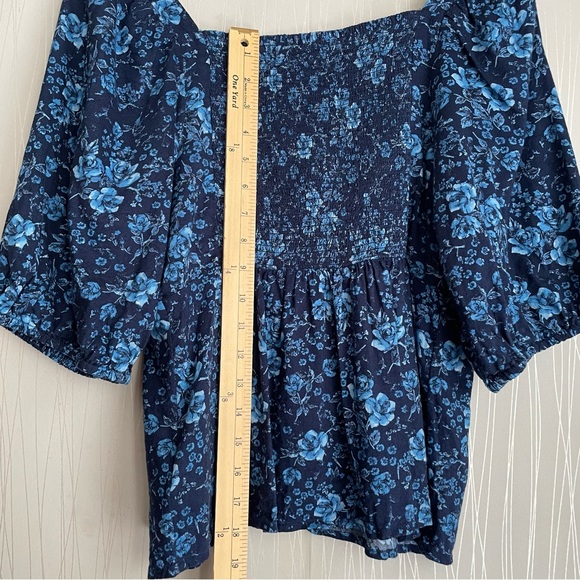 Old Navy Puff-Sleeve Smocked Button-Down Blouse Navy Floral Shirt Size Medium - Picture 8 of 11